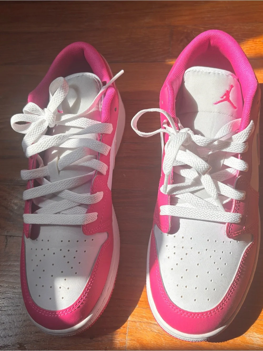 Nike Kids White and Hot Pink Low-Top Sneakers
